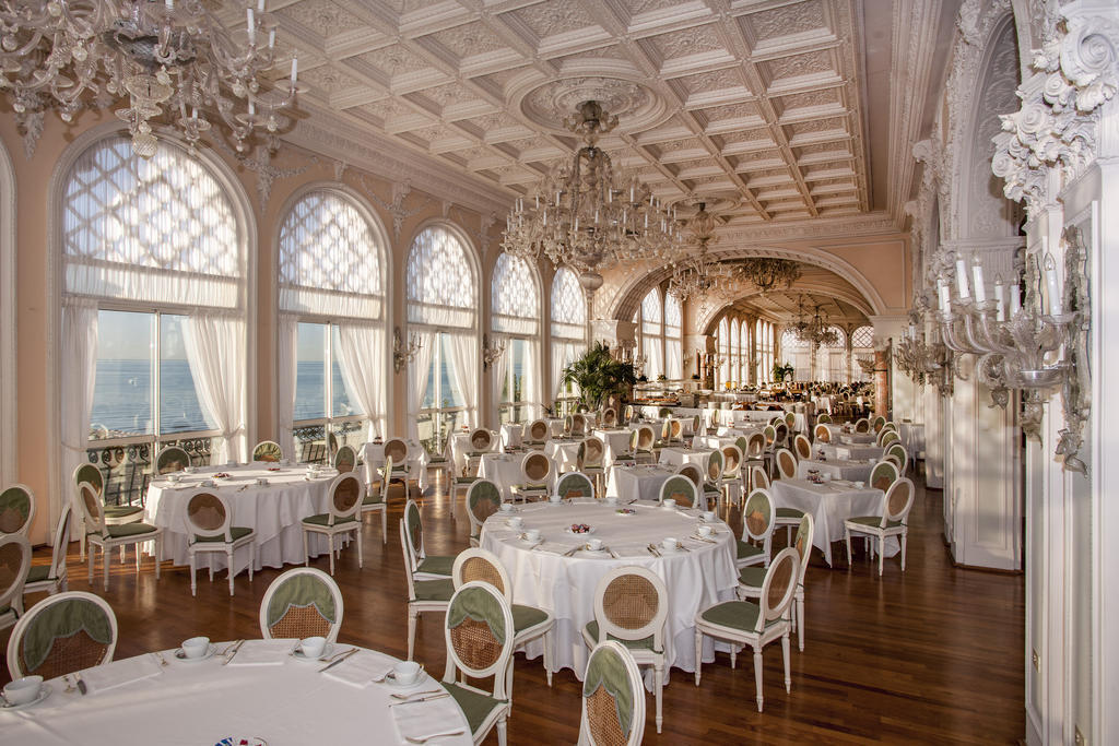 Hotel Excelsior Venice Венеция Лидо Екстериор снимка