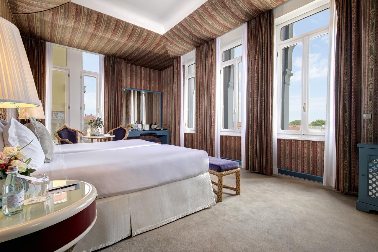 Hotel Excelsior Venice Венеция Лидо Екстериор снимка