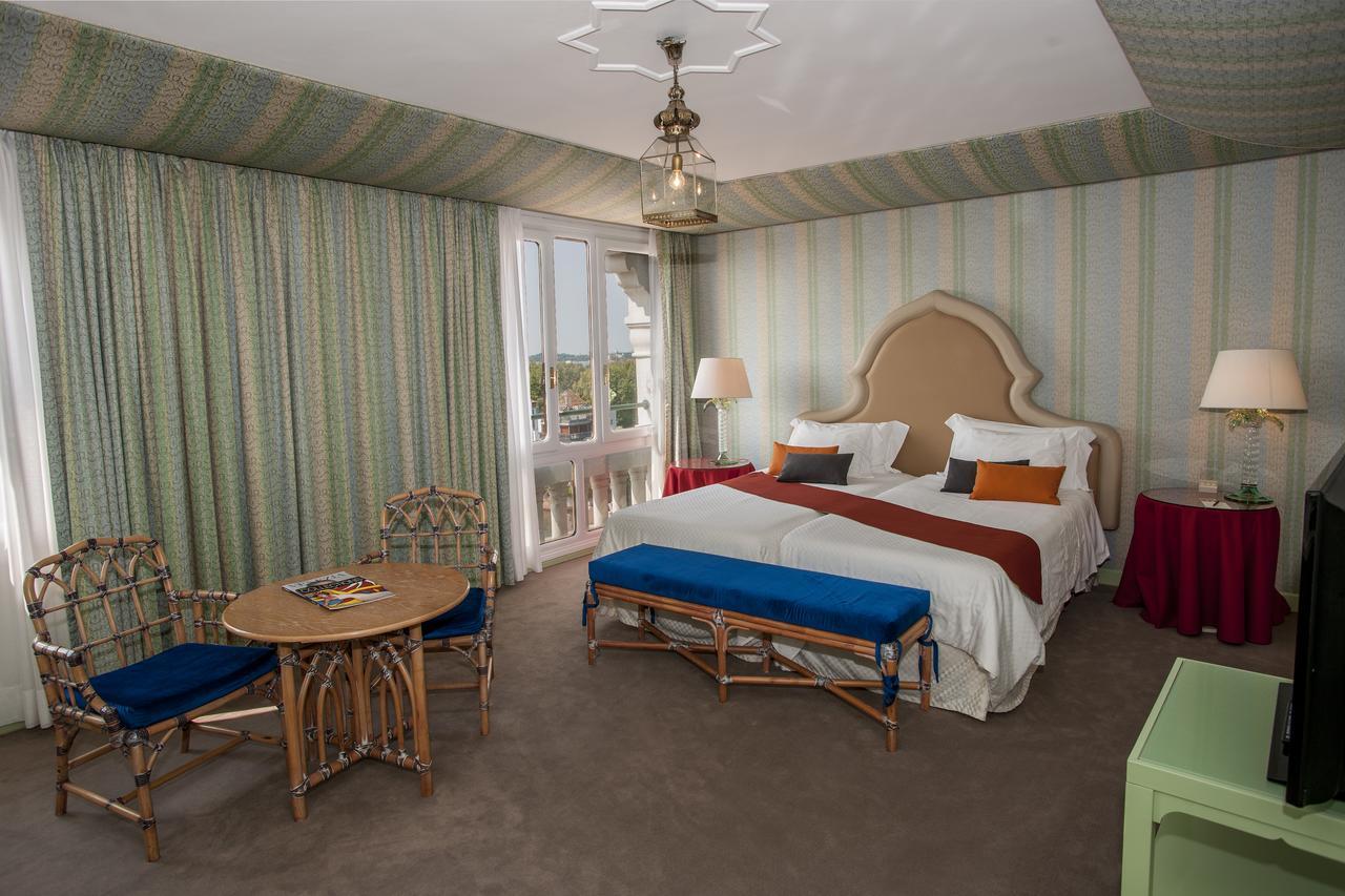 Hotel Excelsior Venice Венеция Лидо Екстериор снимка