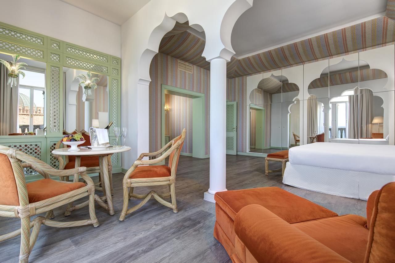 Hotel Excelsior Venice Венеция Лидо Екстериор снимка