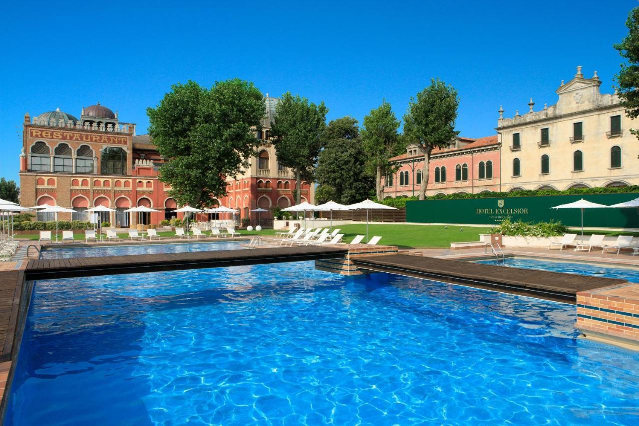 Hotel Excelsior Venice Венеция Лидо Екстериор снимка