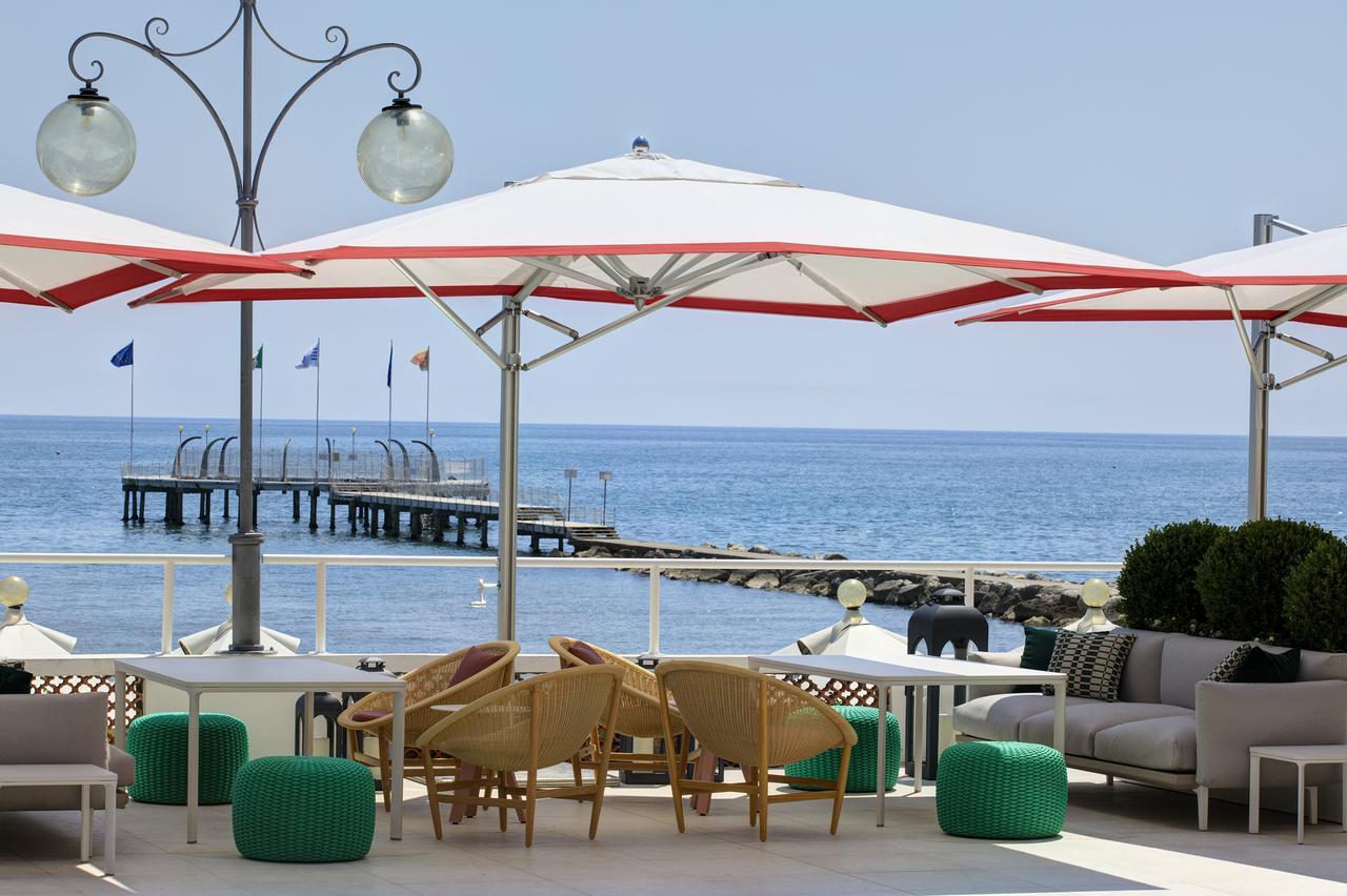 Hotel Excelsior Venice Венеция Лидо Екстериор снимка